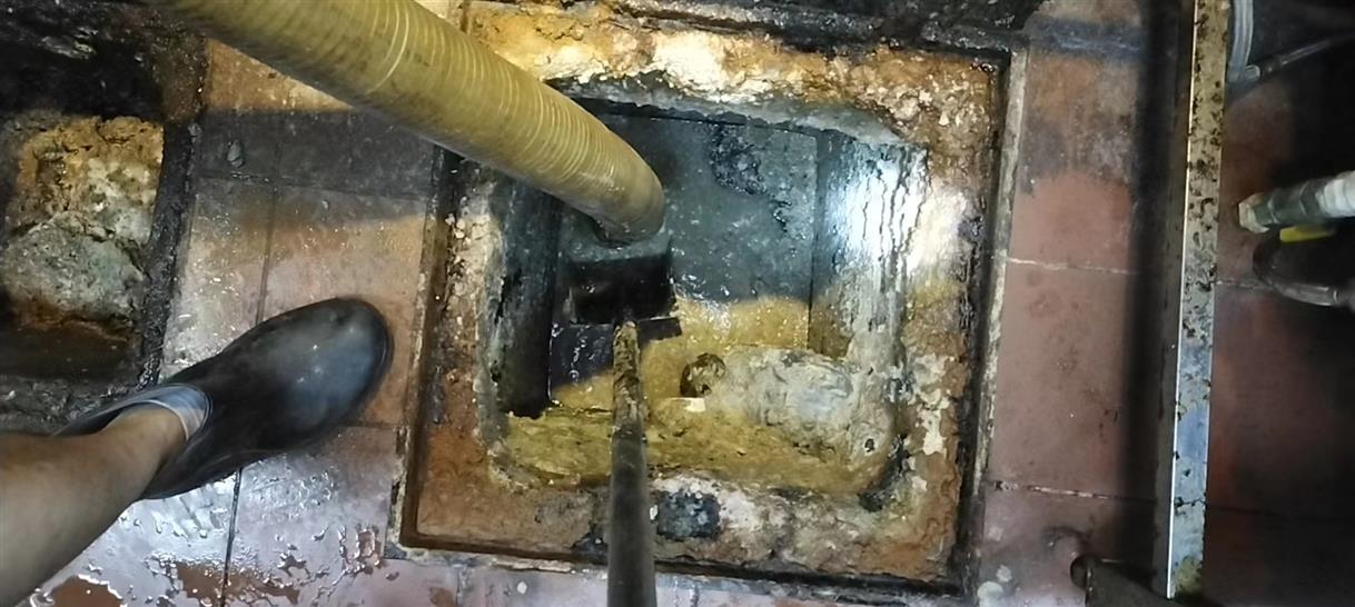 呼兰污水池清理一般都有毒气，怎么预防中毒呢？